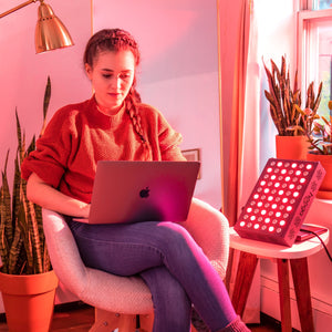 Hooga HG PRO 300 - Small Red Light Therapy Portable Panel For Face and Body - Fitness Recovery Lab